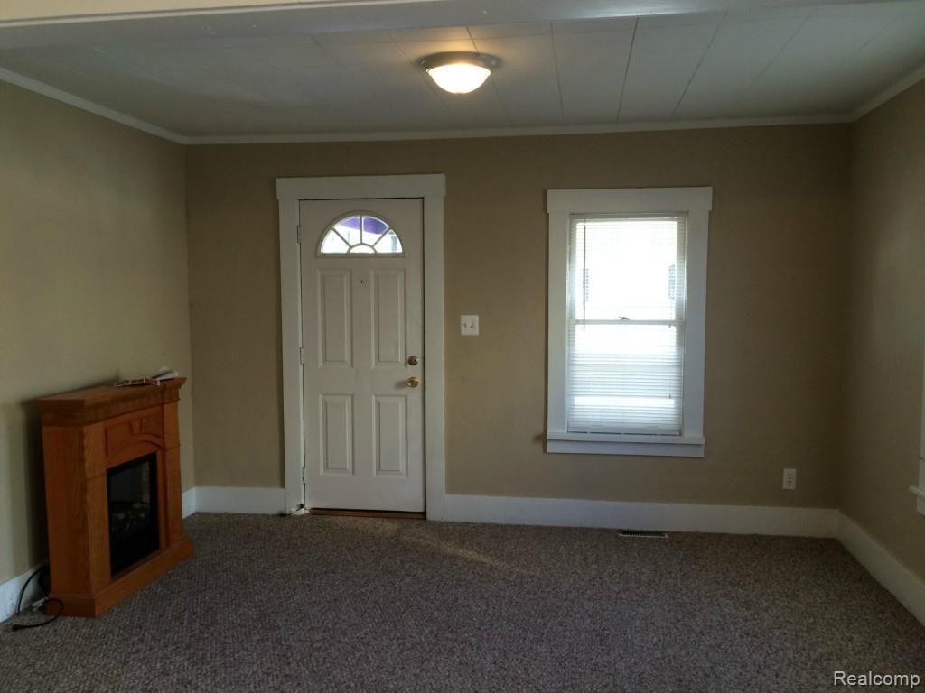 263 Charlevoix Street Clawson, MI 48017 - Photo 3 of 14