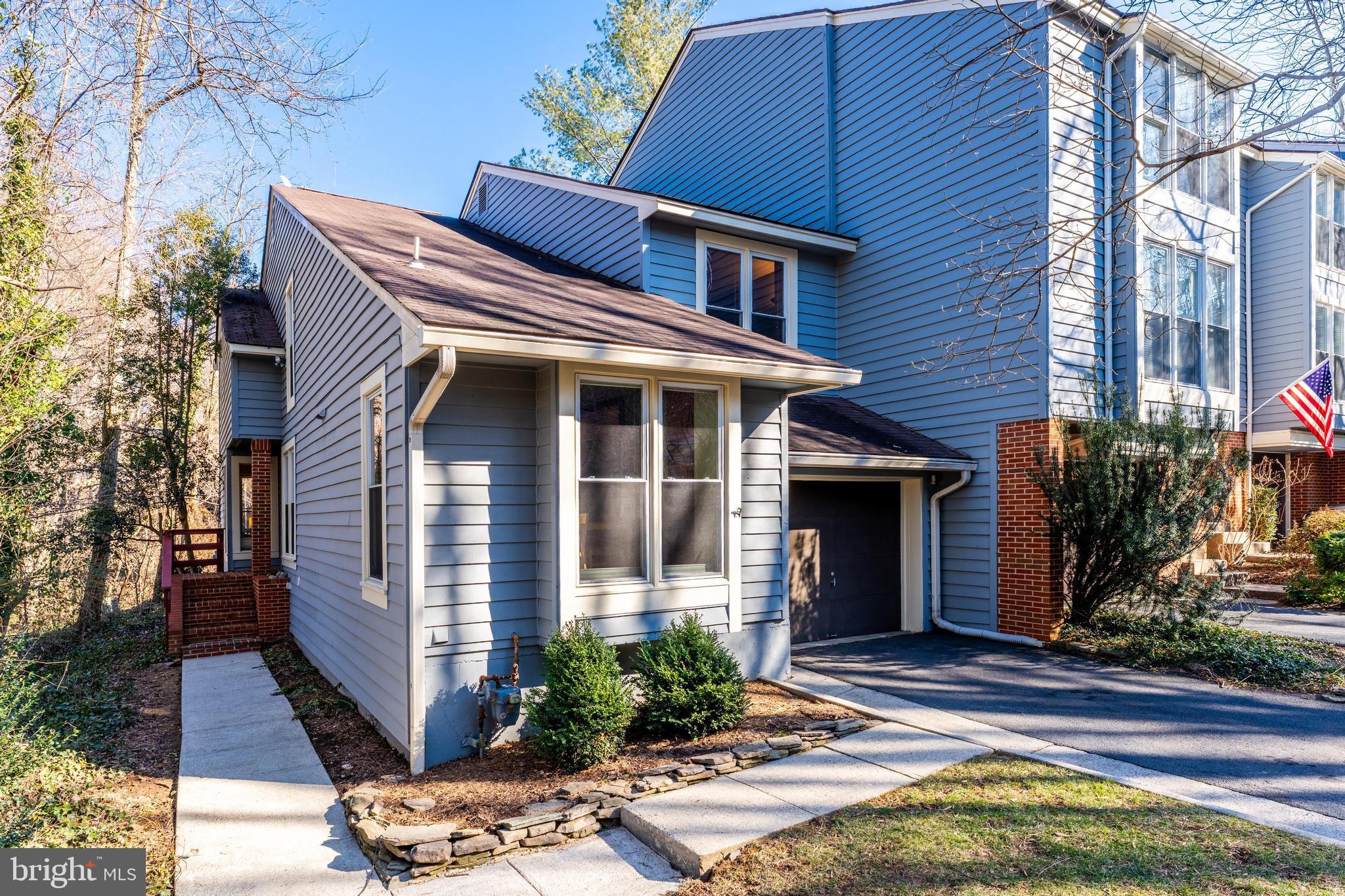1609 Apricot Court Reston, VA 20190 - Photo 3 of 56