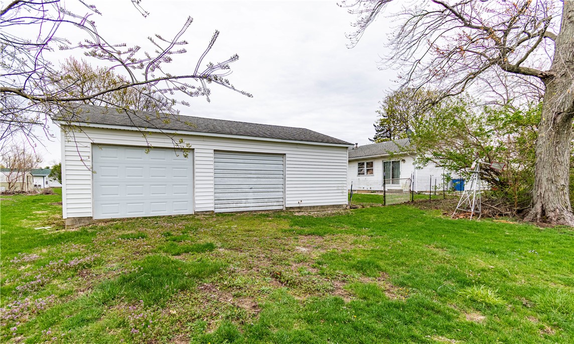 6178 Public Road Macon, IL 62544 - Photo 23 of 26
