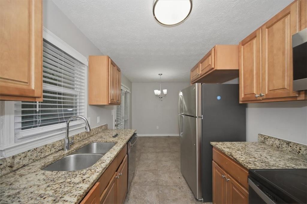 4635 Hamlet Walk Southeast Conyers, GA 30094 - Photo 11 of 25