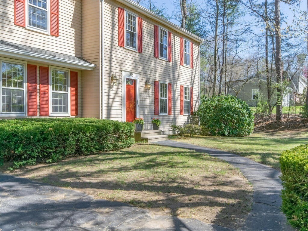 965 Frank Smith Road Longmeadow, MA 01106 - Photo 3 of 42