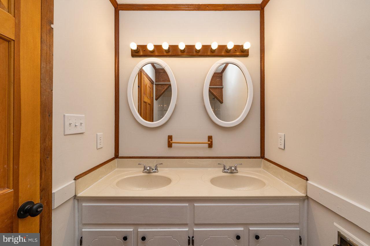 321 Honeyville Road Stanley, VA 22851 - Photo 21 of 34