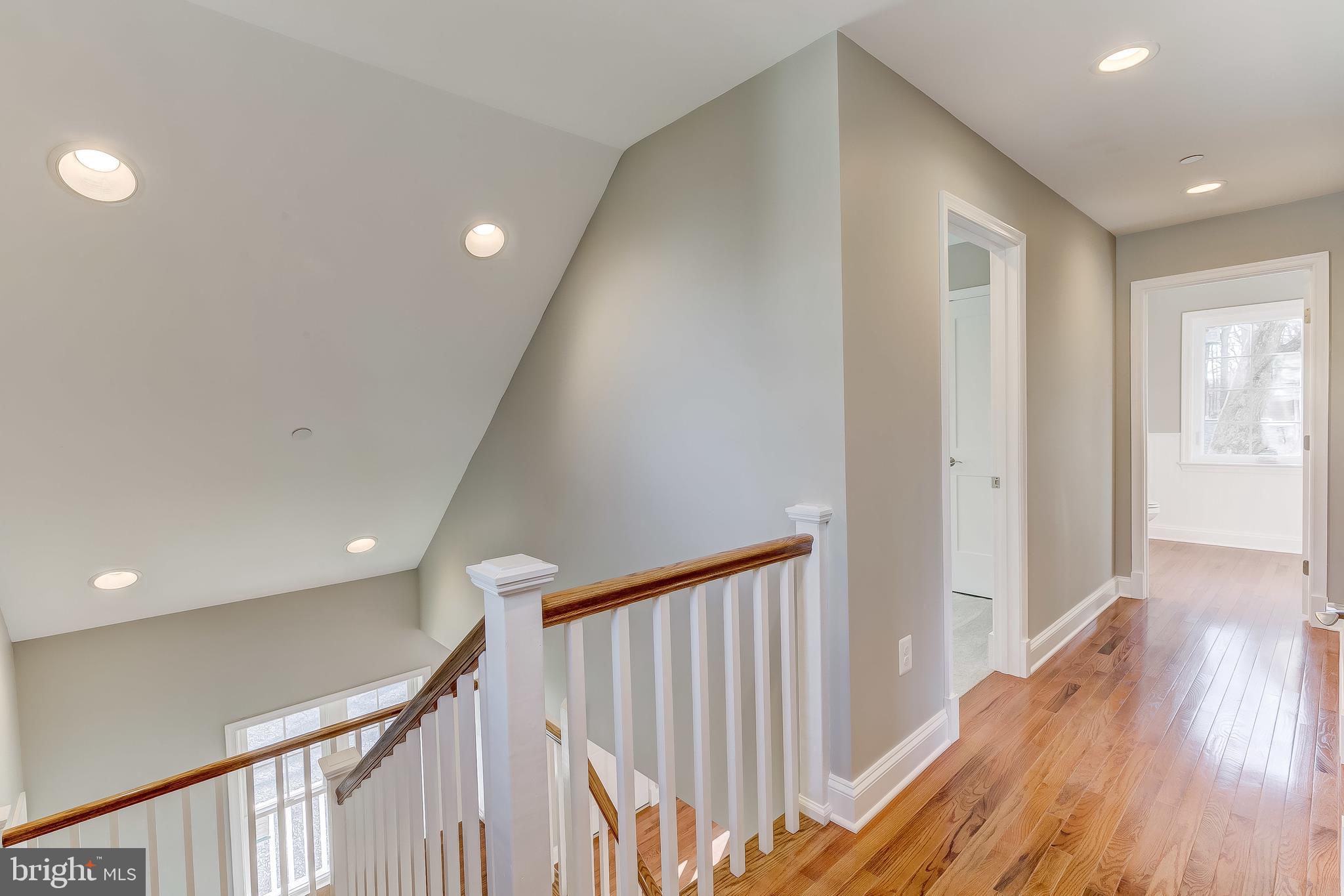 704 Tyler Point Road Deale, MD 20751 - Photo 9 of 22 Up stairs hall
