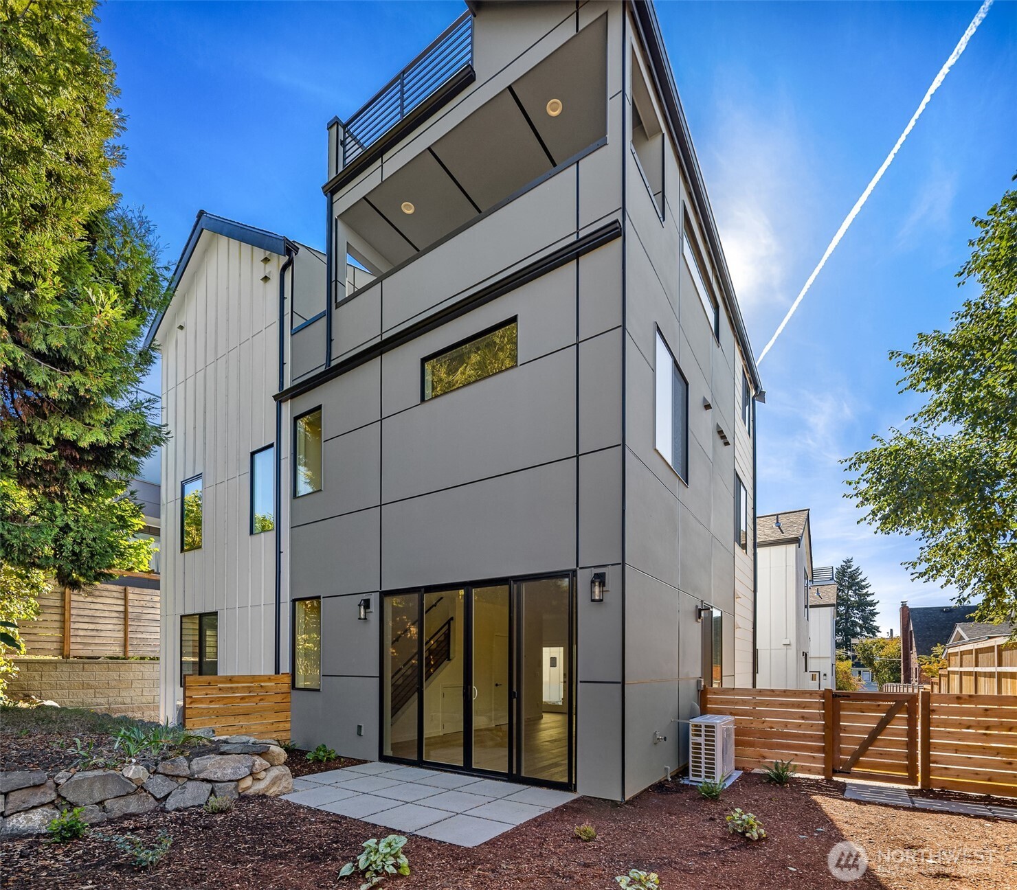 3448 Northwest 65th Street Seattle, WA 98117 - Photo 3 of 40