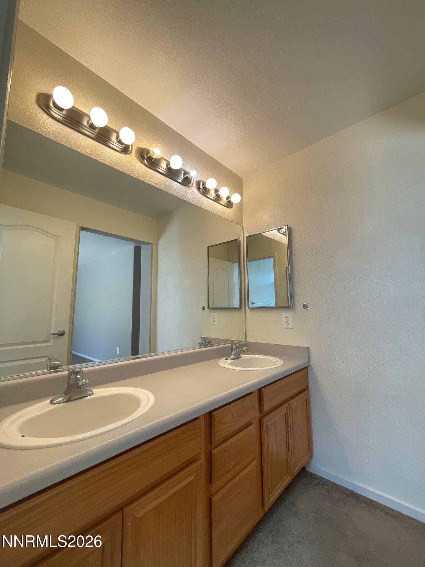 17825 Fairfax Court Reno, NV 89508 - Photo 9 of 21 30-May 15 2026 11_15am-Jraw