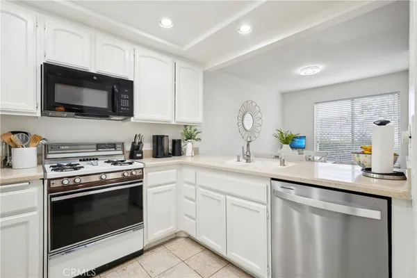 $550,000 | 22230 South Vermont Avenue, Unit 102B, Torrance, CA 90502