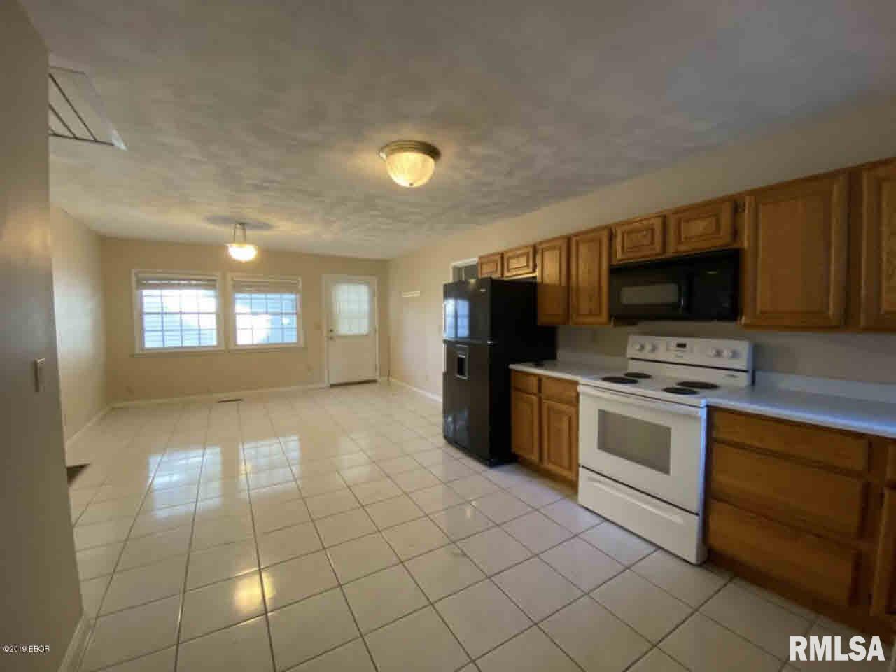 310 Wood Road Carbondale, IL 62901 - Photo 4 of 23