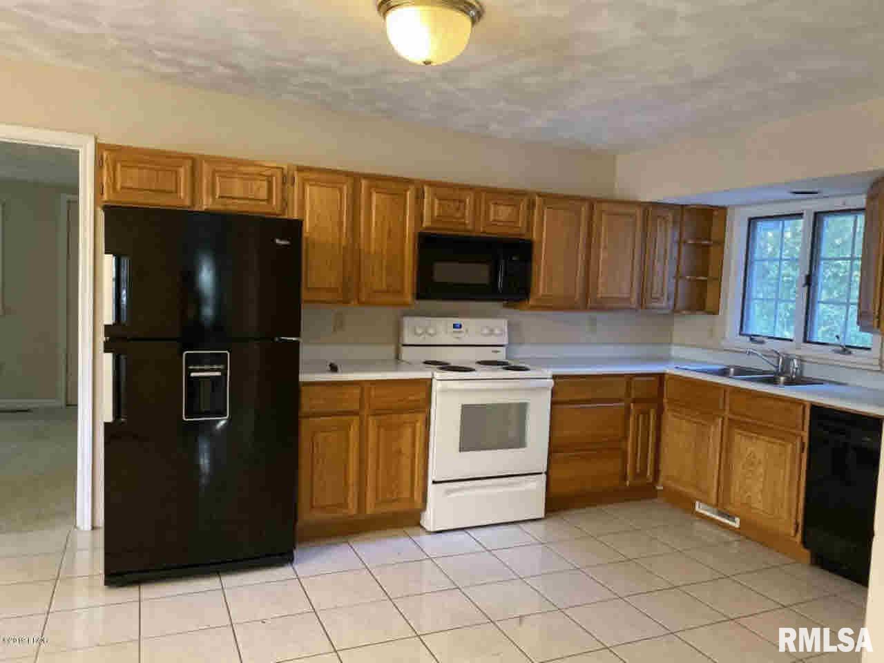 310 Wood Road Carbondale, IL 62901 - Photo 8 of 23