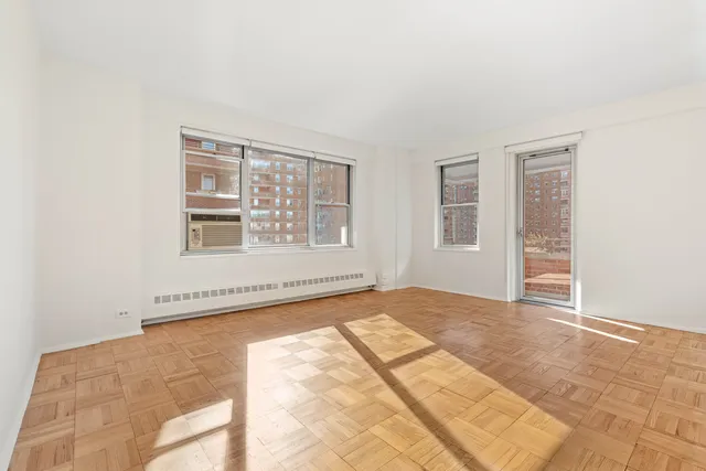 $839,000 | 475 FDR Drive, Unit L902 | Lower East Side