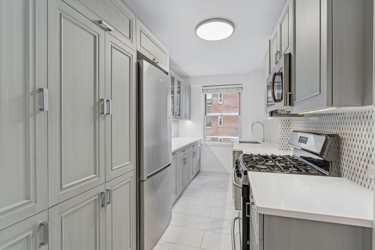 475 FDR Drive, Unit L902 Manhattan, NY 10002 - Photo 5 of 8