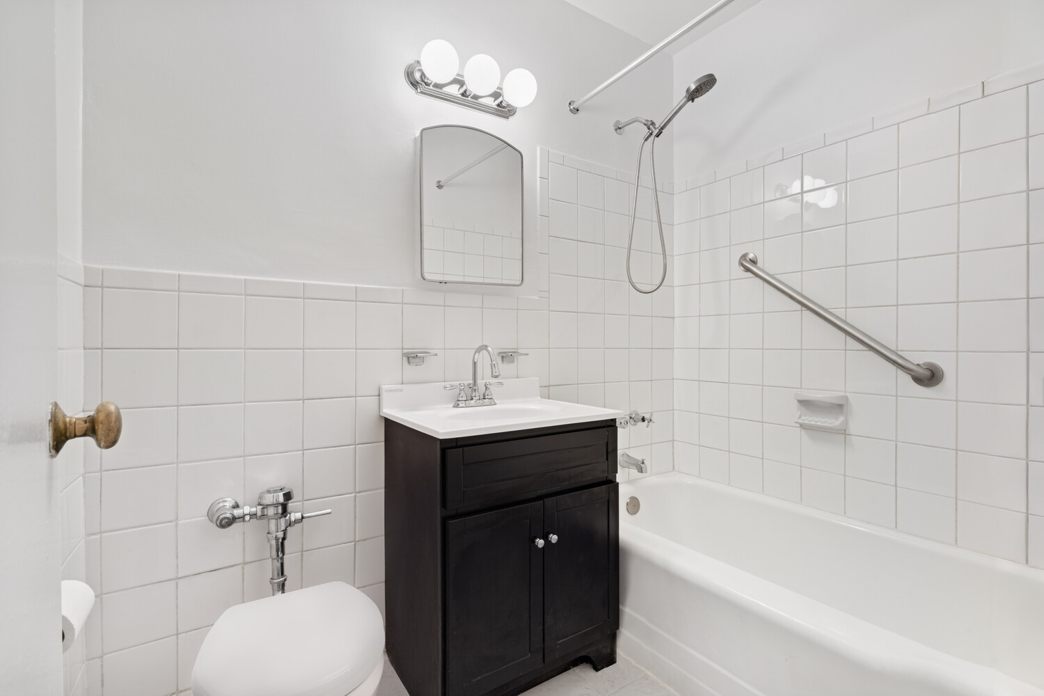 475 FDR Drive, Unit L902 Manhattan, NY 10002 - Photo 6 of 8