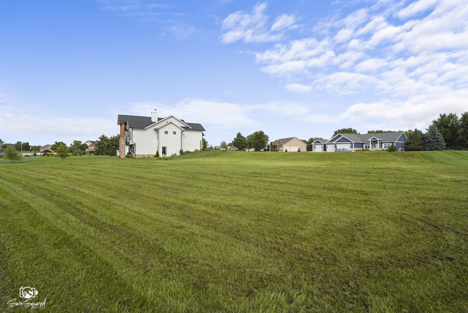 2812 Ninovan Lane Minooka, IL 60447 - Photo 10 of 12 a view of a large building with yard in front of it