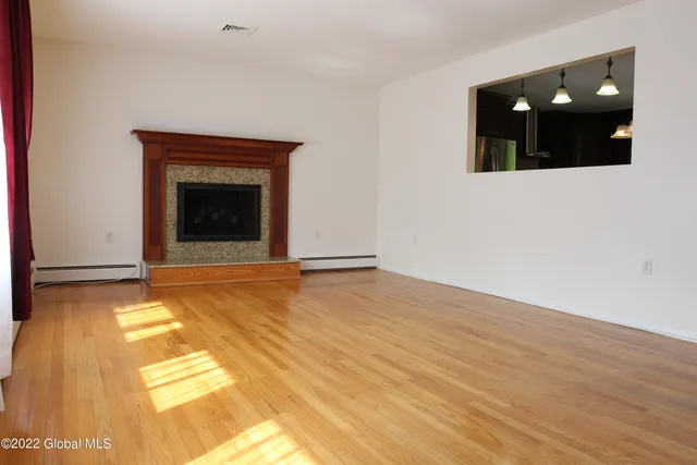 $2,800 | 73 Birchwood Lane, Colonie, NY 12309