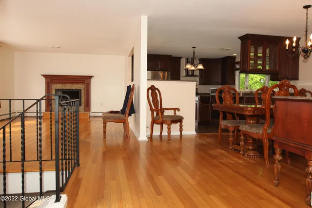 $2,800 | 73 Birchwood Lane, Colonie, NY 12309