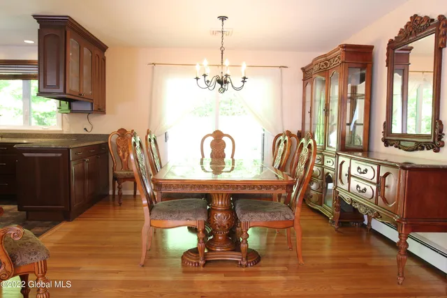 $2,800 | 73 Birchwood Lane, Colonie, NY 12309