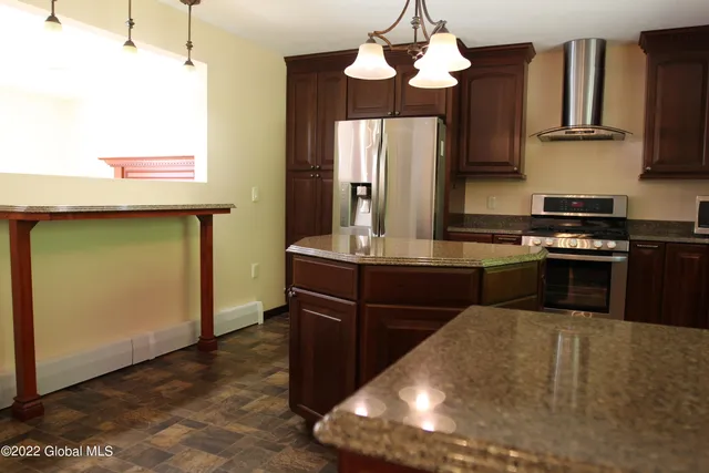 $2,800 | 73 Birchwood Lane, Colonie, NY 12309