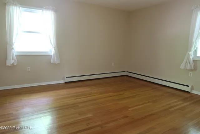 $2,800 | 73 Birchwood Lane, Colonie, NY 12309