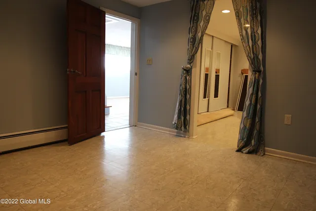 $2,800 | 73 Birchwood Lane, Colonie, NY 12309