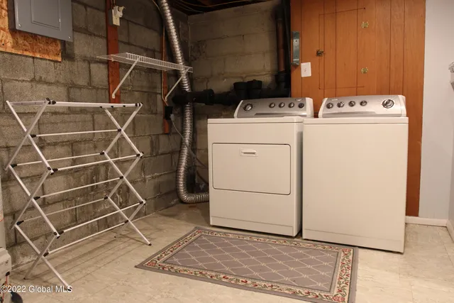 $2,800 | 73 Birchwood Lane, Colonie, NY 12309