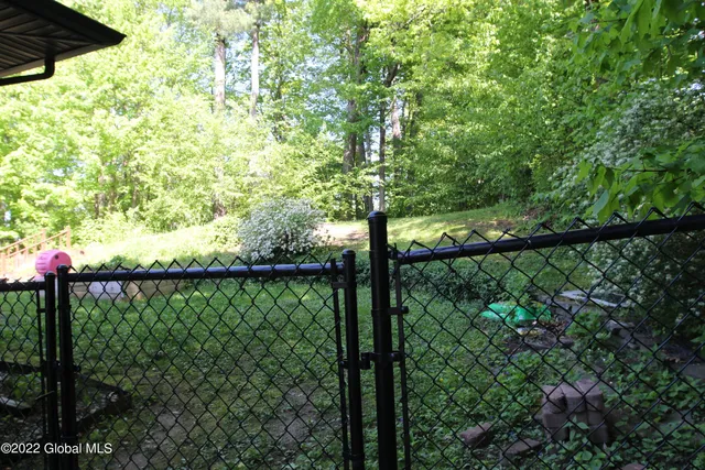 $2,800 | 73 Birchwood Lane, Colonie, NY 12309