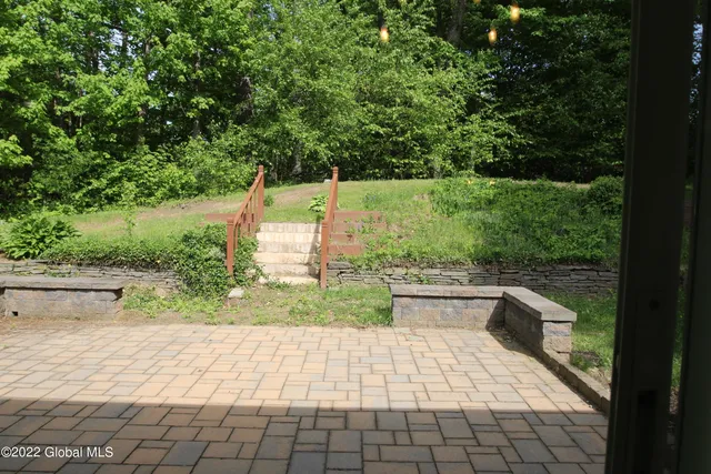 $2,800 | 73 Birchwood Lane, Colonie, NY 12309