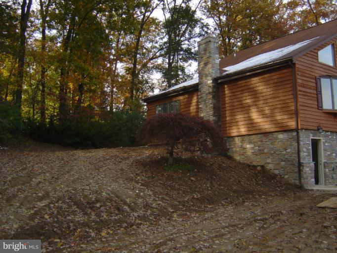 18002 Marshall Mill Road Hampstead, MD 21074 - Photo 19 of 30 a backyard of a house
