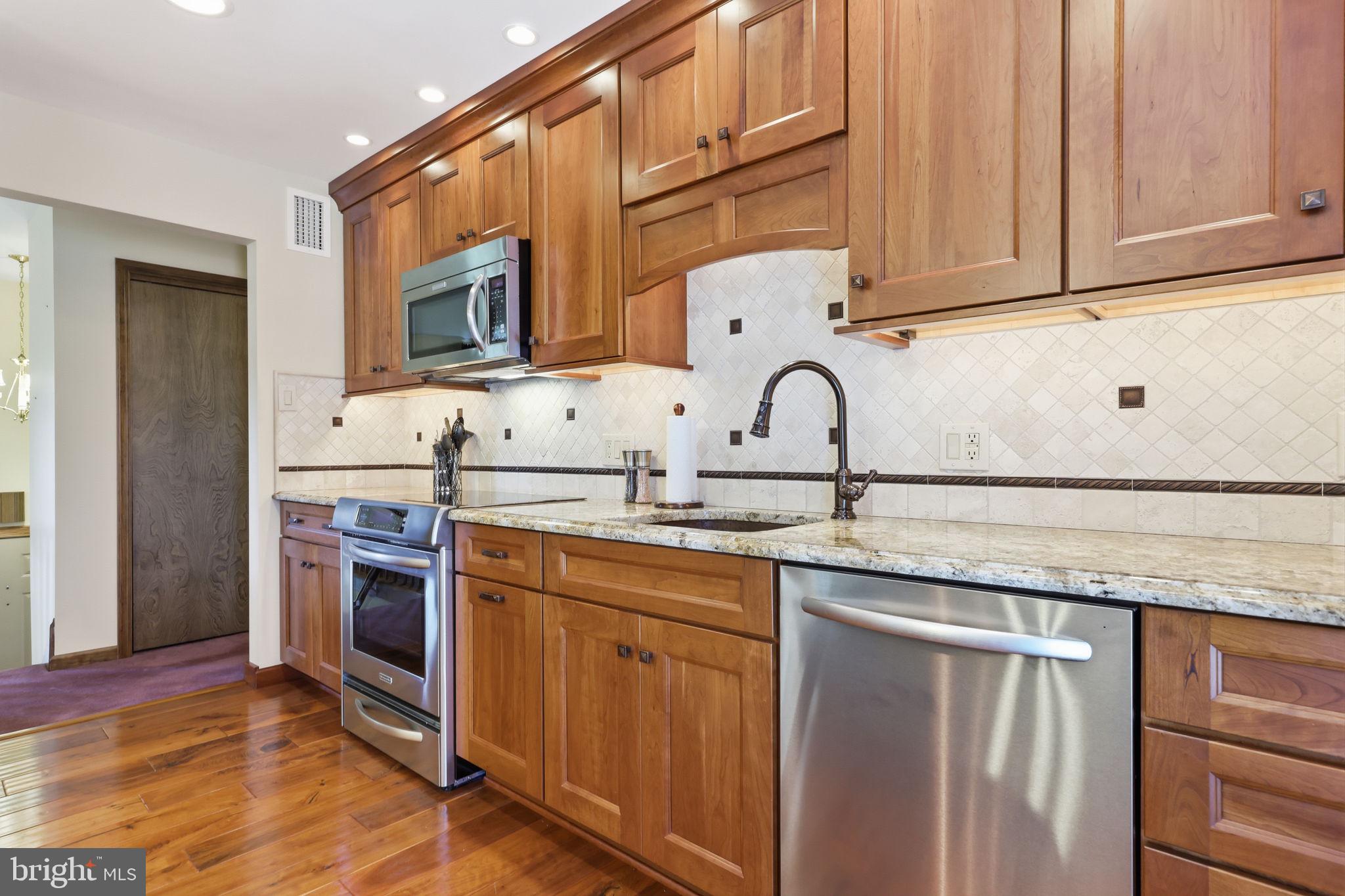 2733 Village Road Langhorne, PA 19047 - Photo 9 of 42