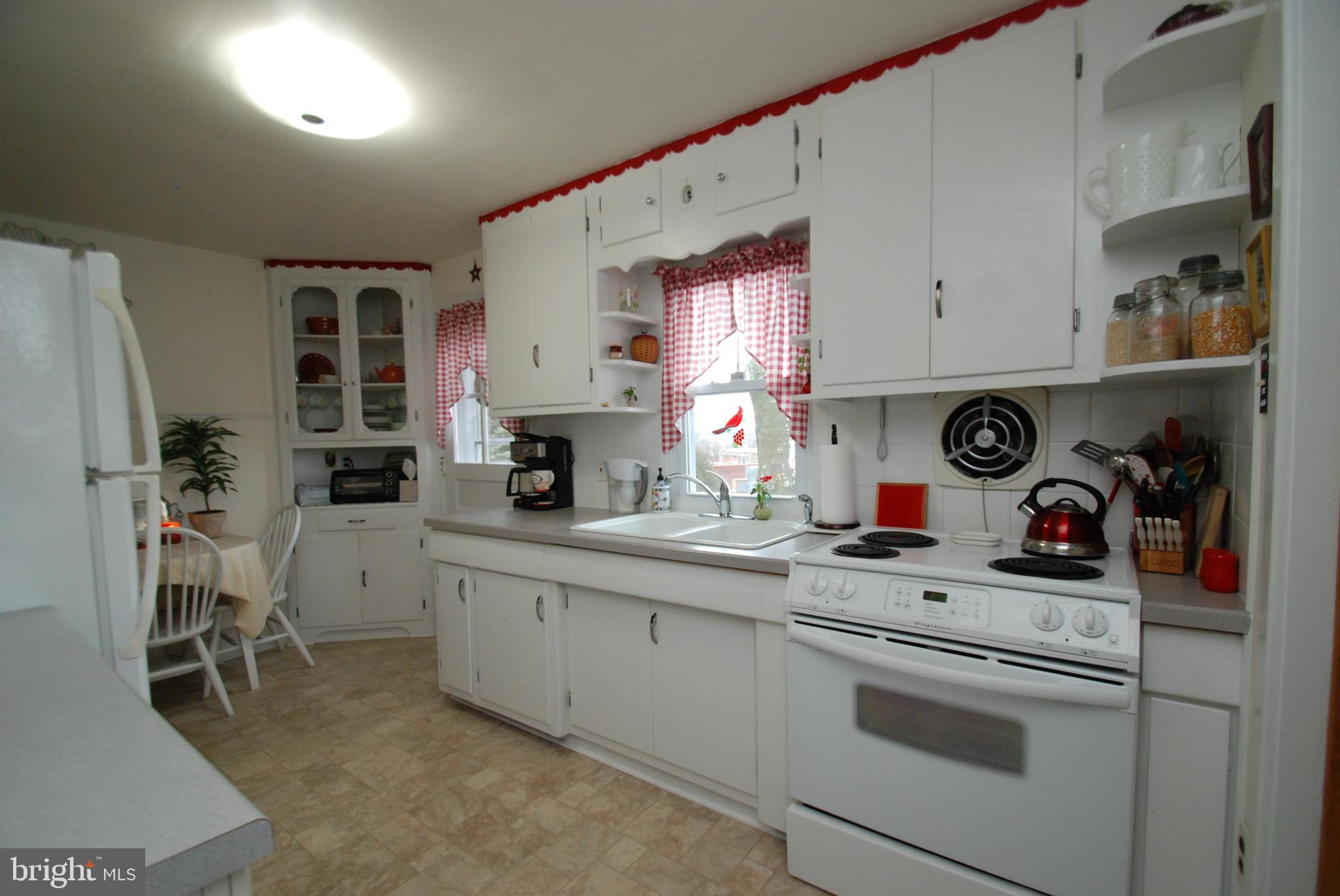 206 Highland Road Pottstown, PA 19464 - Photo 10 of 27 Gallery Image 10