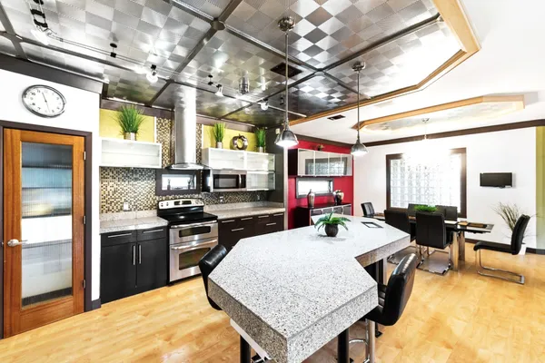 $8,595 | 1301 South 1st Street, Unit 1 & 2, Austin, TX 78704