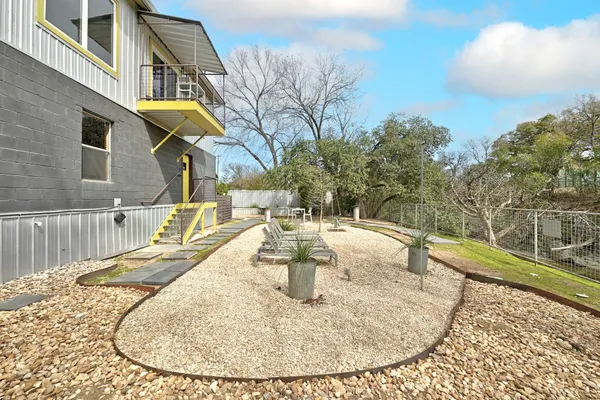 $8,595 | 1301 South 1st Street, Unit 1 & 2, Austin, TX 78704