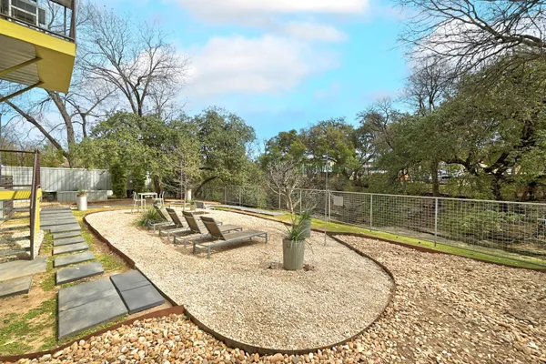 $8,595 | 1301 South 1st Street, Unit 1 & 2, Austin, TX 78704