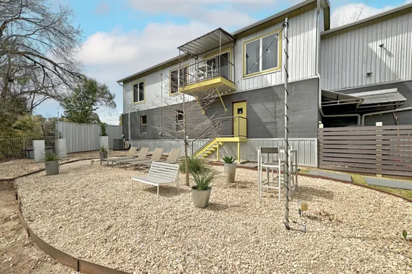 $8,595 | 1301 South 1st Street, Unit 1 & 2, Austin, TX 78704