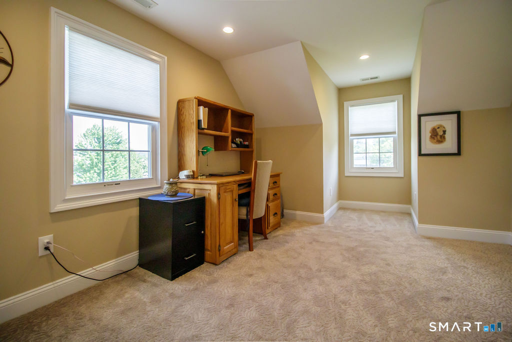 90 Town Line Road Plainville, CT 06062 - Photo 22 of 30