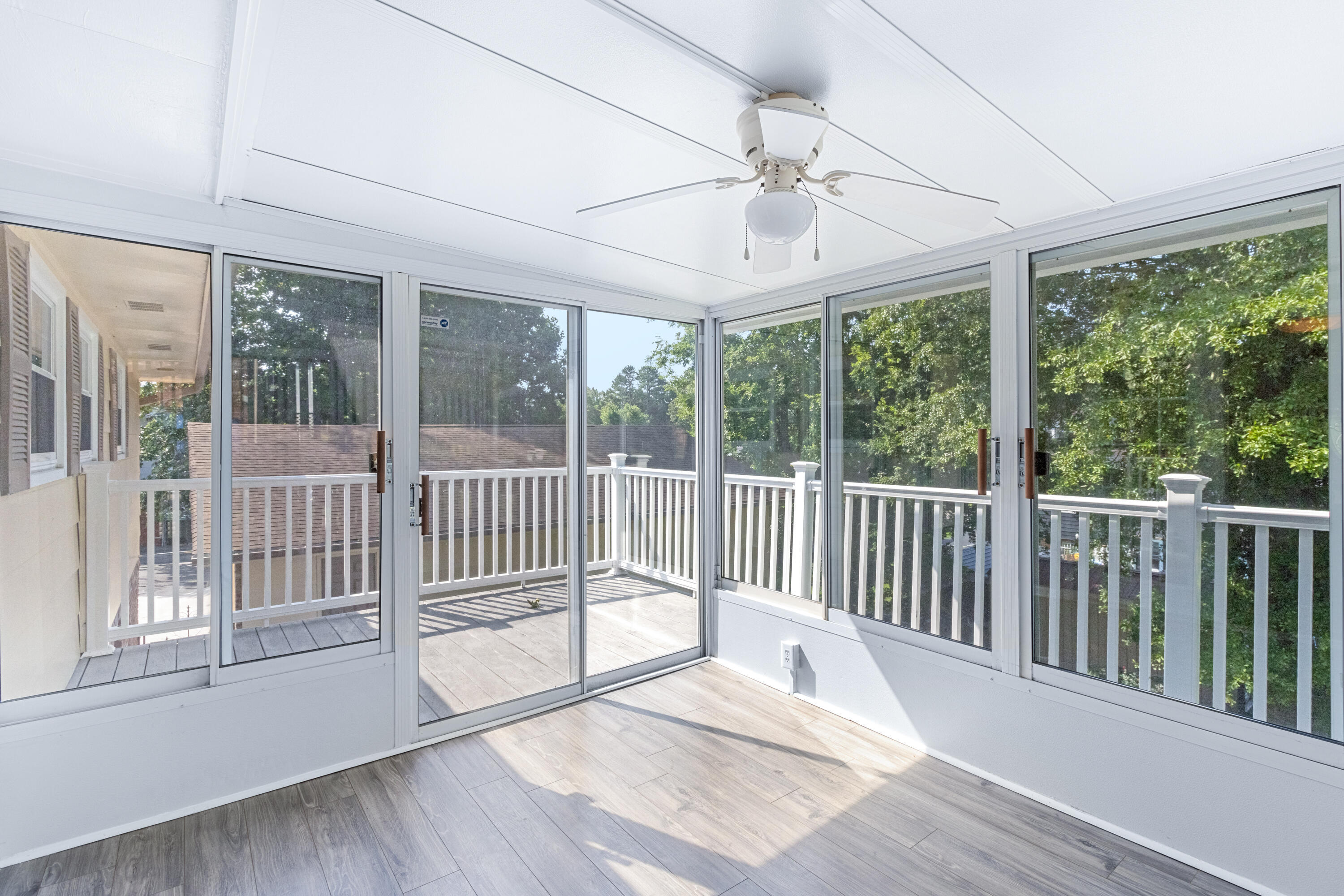 4310 Tee Pee Drive Chattanooga, TN 37406 - Photo 16 of 24 tee pee glass sunporch