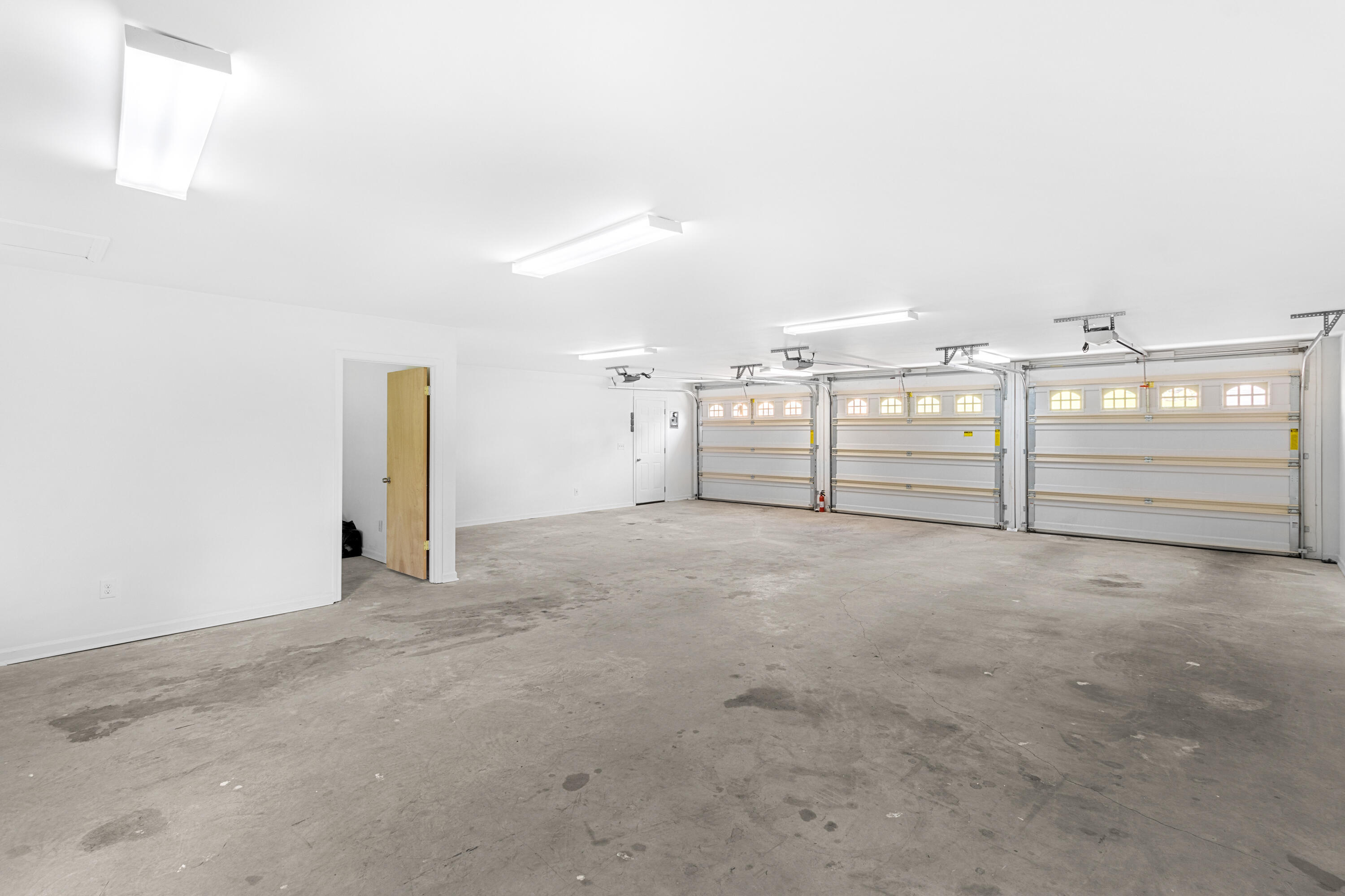 4310 Tee Pee Drive Chattanooga, TN 37406 - Photo 24 of 24 tee pee garage 3 car