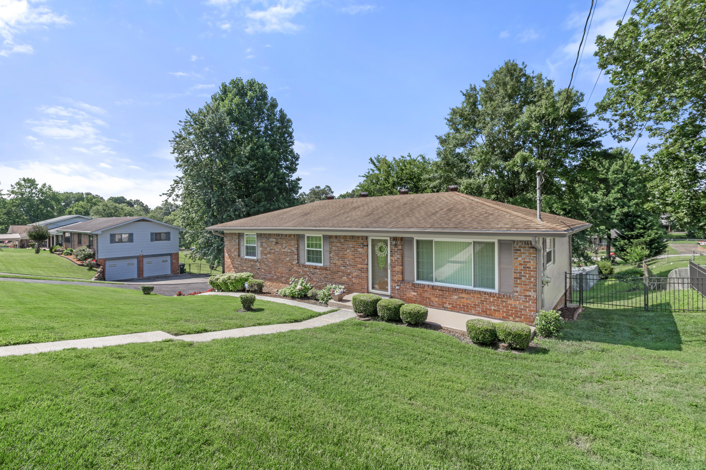 4310 Tee Pee Drive Chattanooga, TN 37406 - Photo 3 of 24 tee pee front side 2