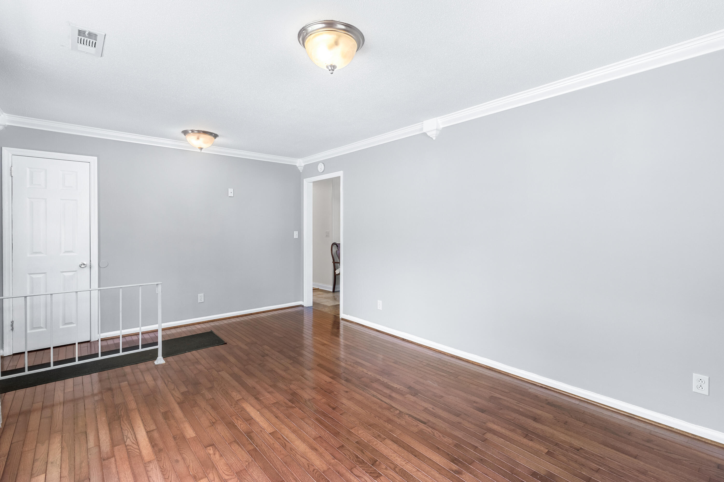 4310 Tee Pee Drive Chattanooga, TN 37406 - Photo 7 of 24 tee pee living room 2