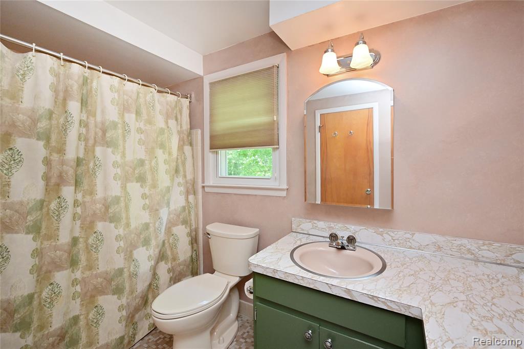 5888 Pentland Road Bloomfield Hills, MI 48301 - Photo 27 of 41