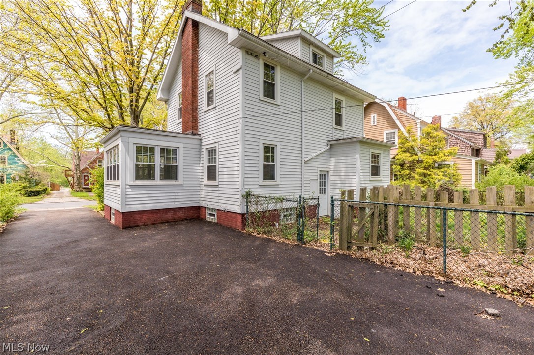 981 Montford Road Cleveland Heights, OH 44121 - Photo 19 of 20