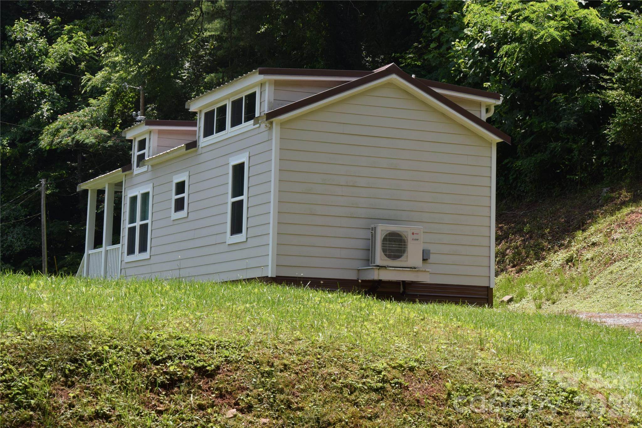 619 Kitchens Branch Road Sylva, NC 28779 - Photo 2 of 31
