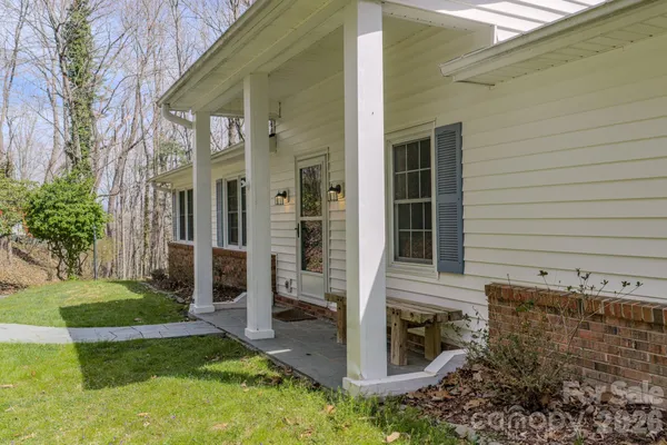 $450,000 | 195 Long John Drive, Hendersonville, NC 28791