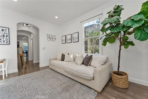 $2,399,000 | 10 Bower Tree, Irvine, CA 92603