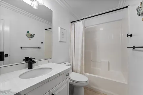 $2,399,000 | 10 Bower Tree, Irvine, CA 92603