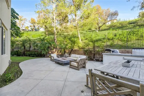 $2,399,000 | 10 Bower Tree, Irvine, CA 92603