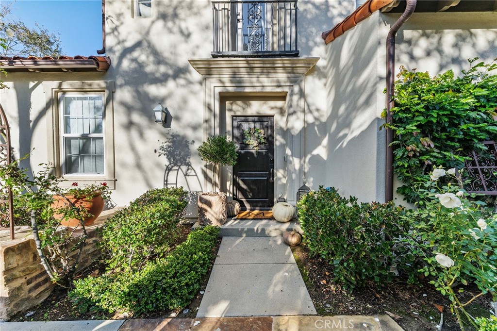 10 Bower Tree Irvine, CA 92603 - Photo 5 of 37 front view of a house with a yard