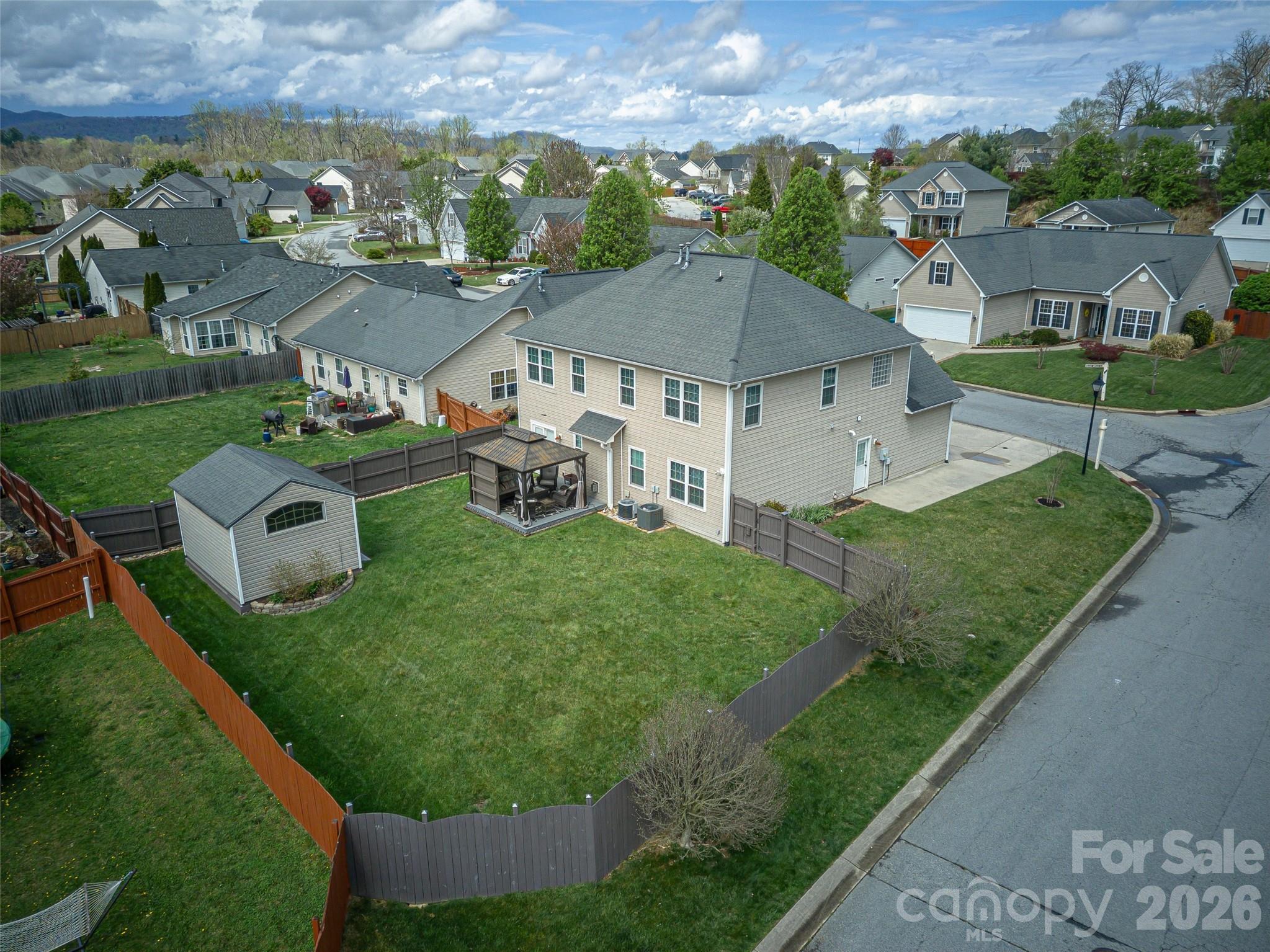 222 Haw River Road Fletcher, NC 28732 - Photo 8 of 42