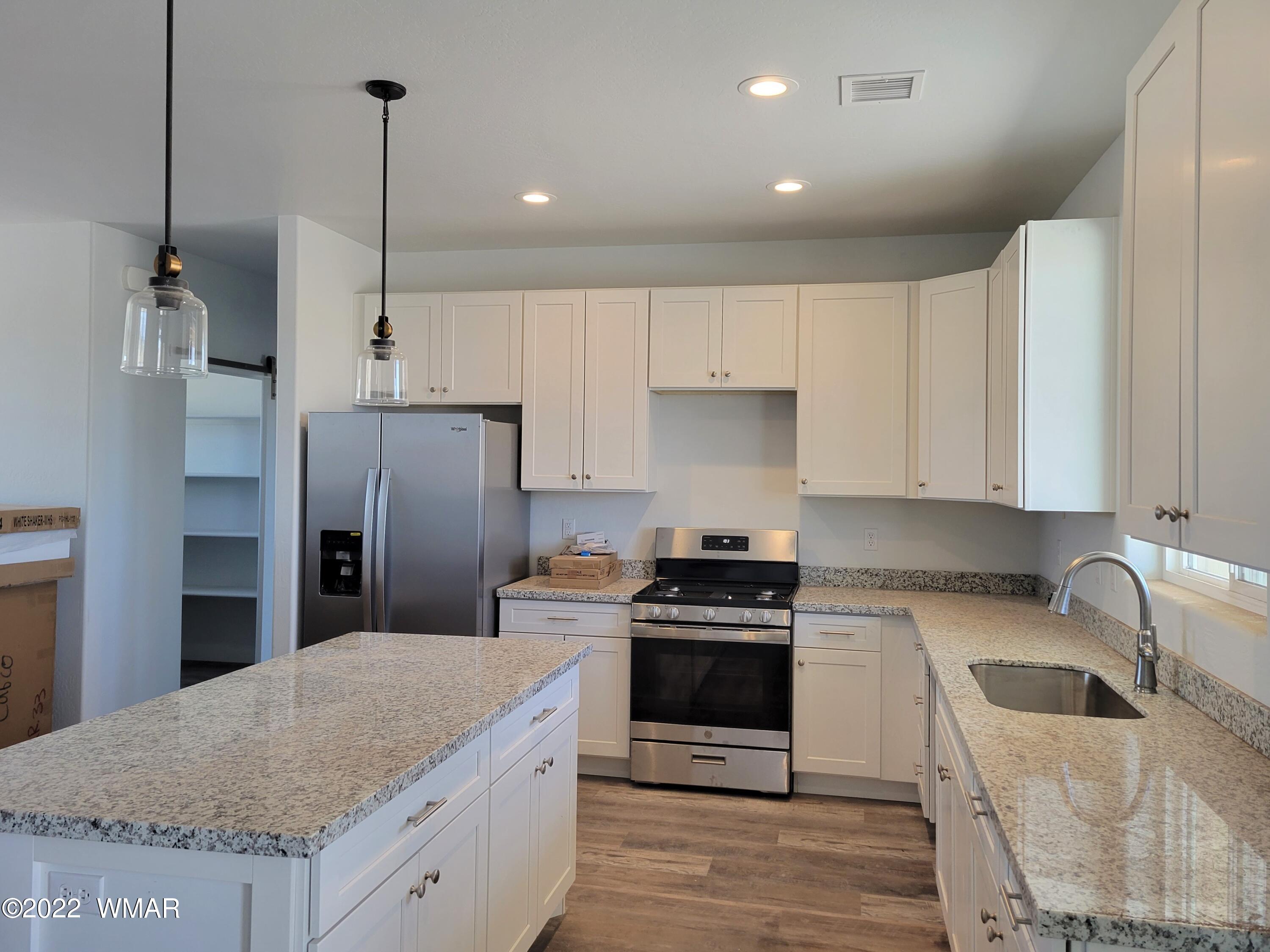 176 North River Road Eagar, AZ 85925 - Photo 4 of 11 Gallery Image 4