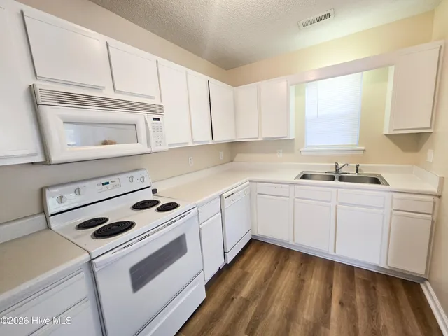 $1,400 | 15 Pirates Cove Drive, Swansboro, NC 28584