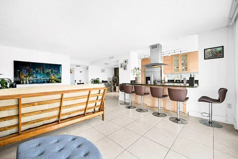 $260,000 | 18041 Biscayne Boulevard, Unit 1201, Aventura, FL 33160