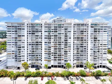 $280,000 | 18041 Biscayne Boulevard, Unit 1201, Aventura, FL 33160